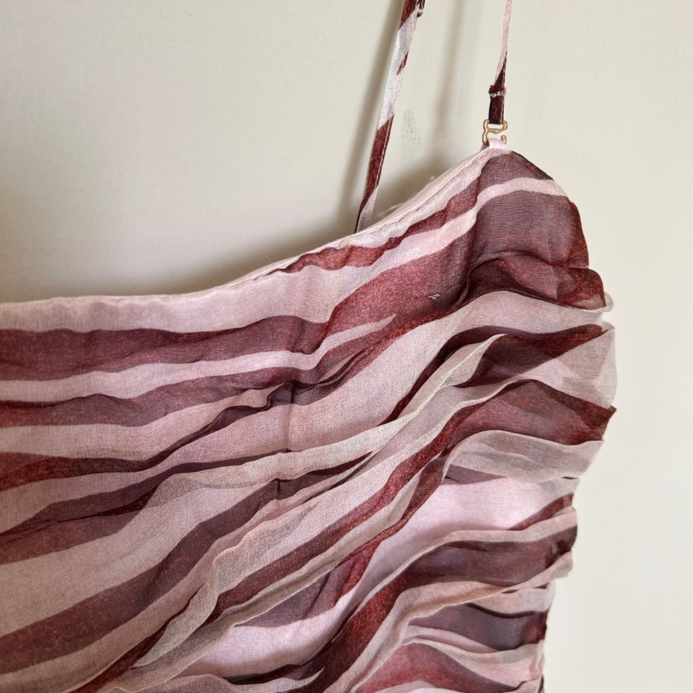 Retrofête Shaniece Dress in Earl Rose Zebra - Picture 8 of 16